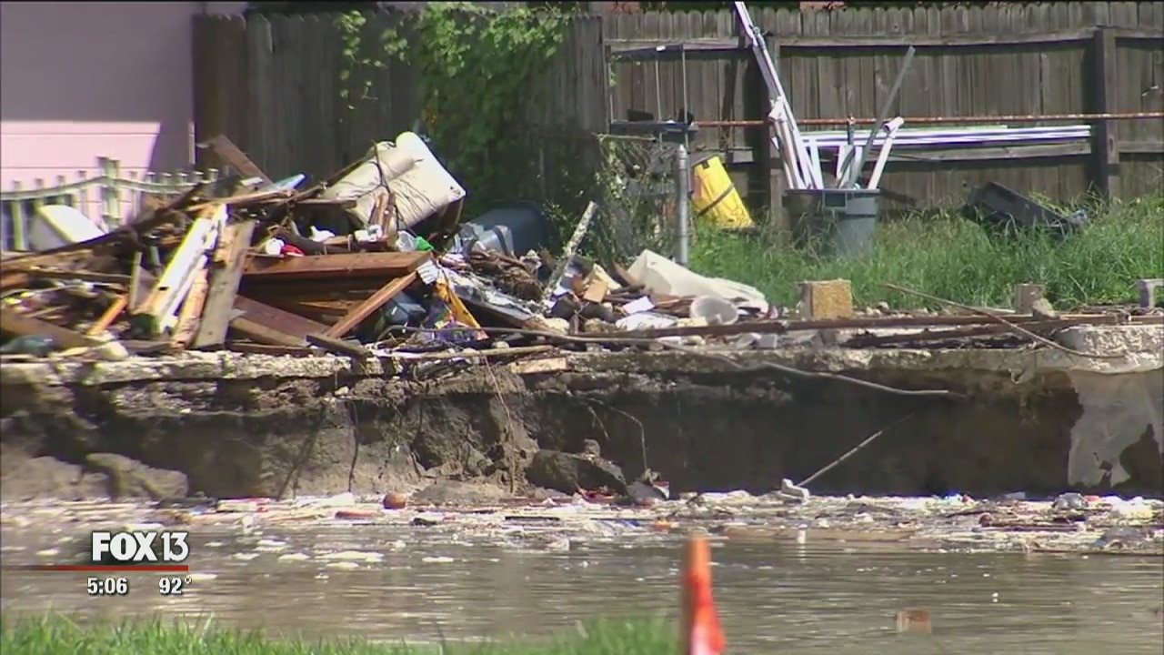 More homes surrounding Pasco sinkhole condemned