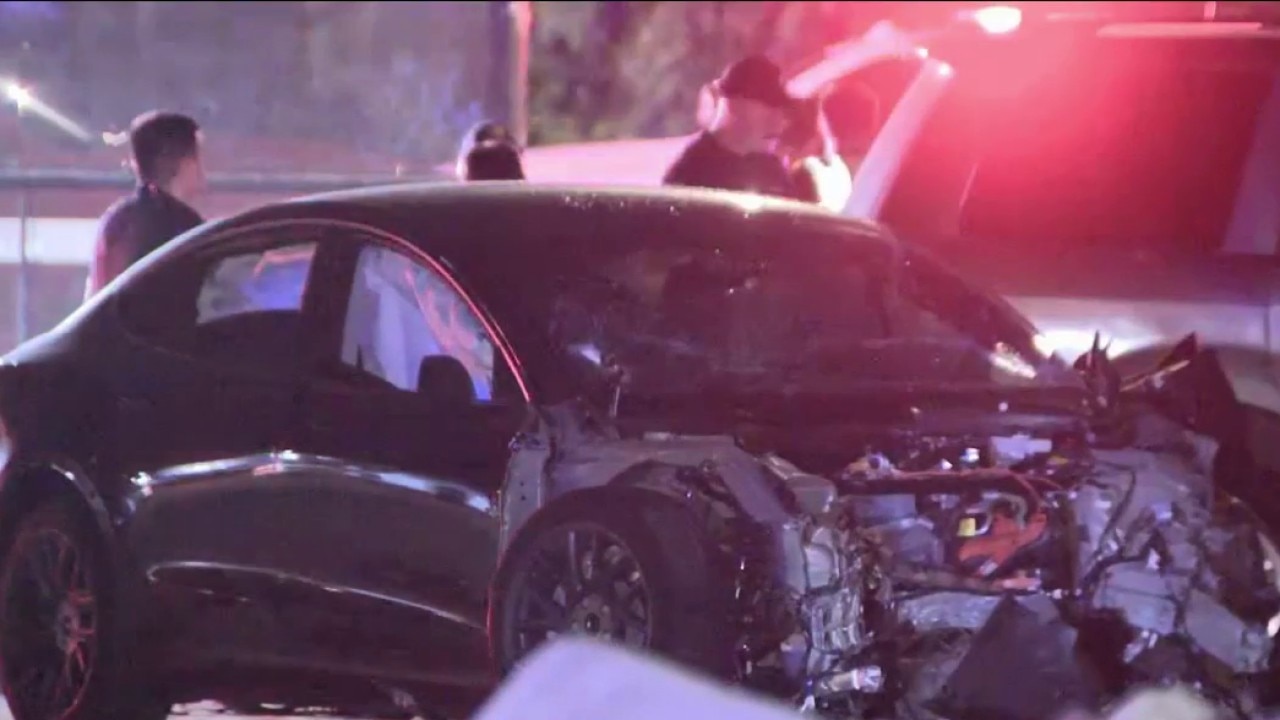 1 person seriously hurt in multi-car Phoenix crash