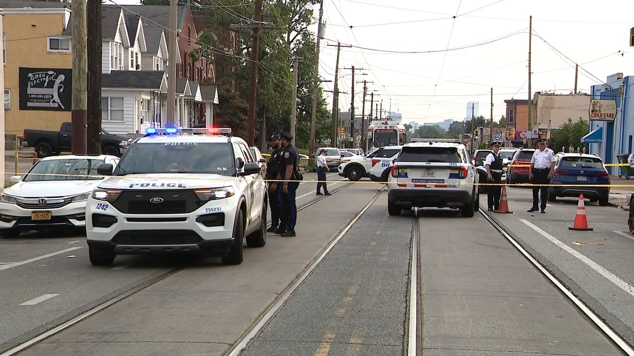 Off-duty Philadelphia officer injured in double shooting