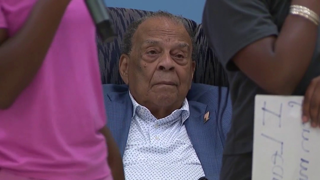 Civil rights legend surprises northwest Atlanta school camp