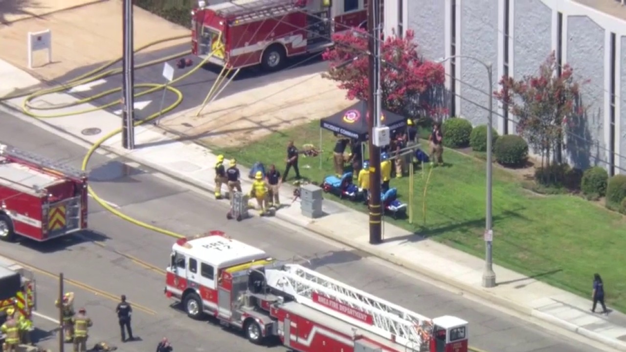 Crews battle 2-alarm fire at Fullerton warehouse