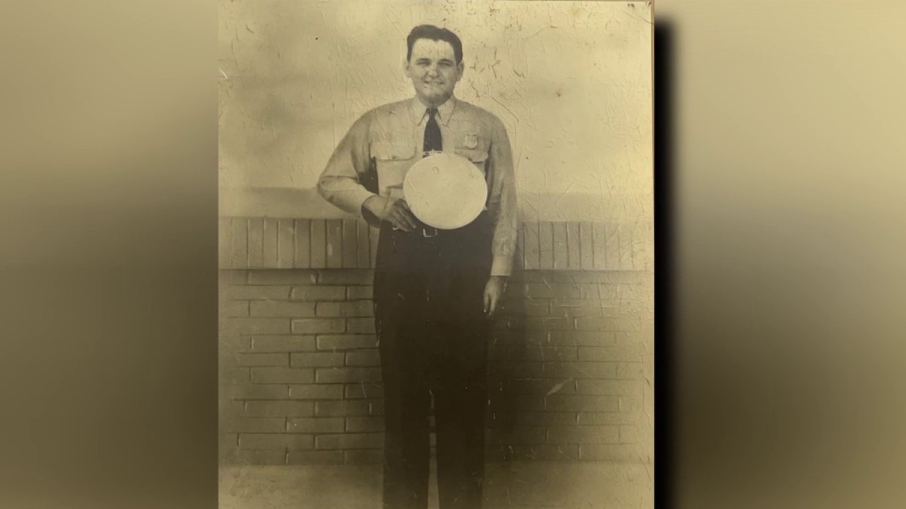 Tampa honors fallen officer killed 77 years ago