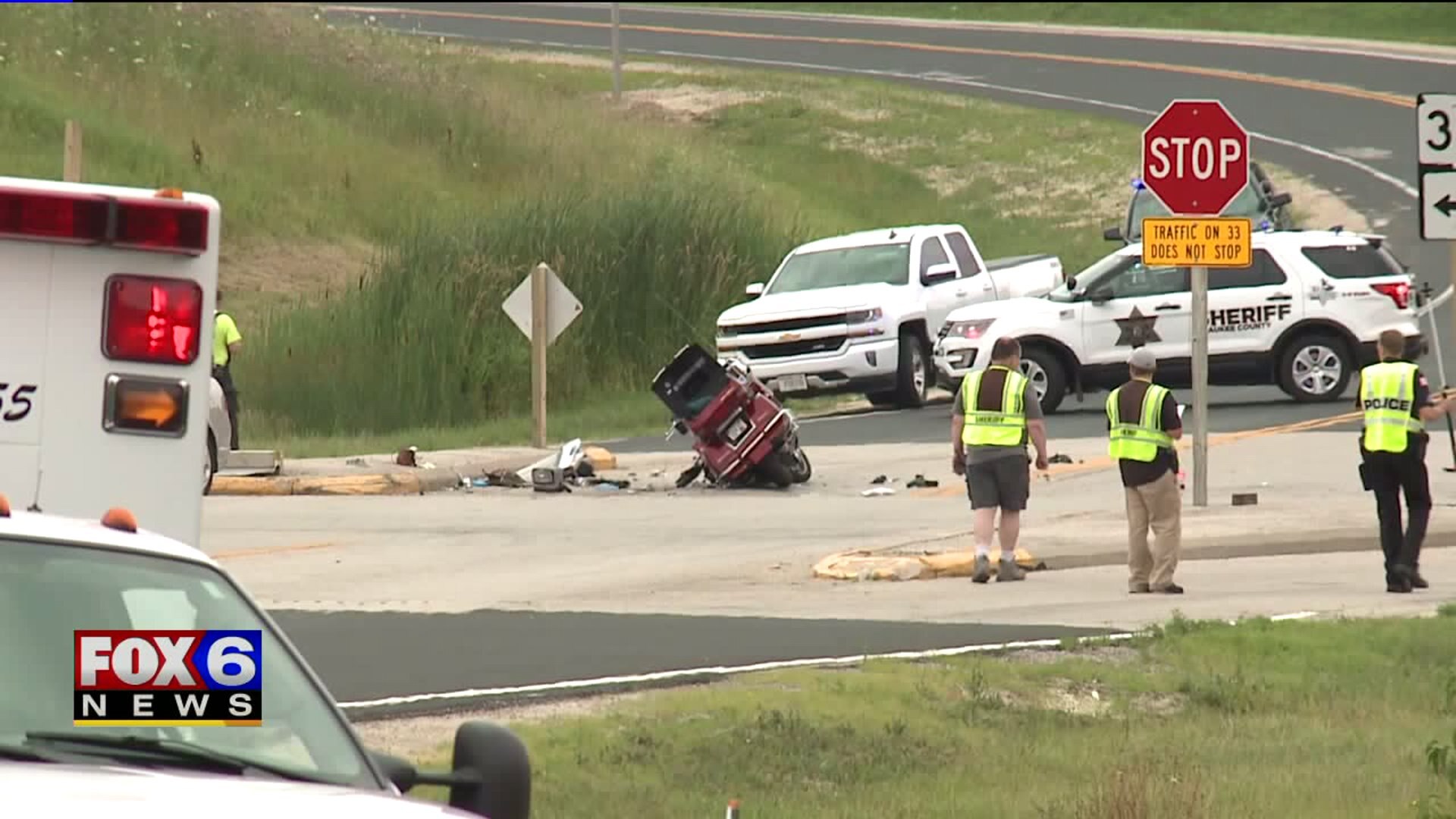 3 hurt in motorcycle crash in Ozaukee County