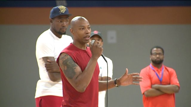 "I`m fan-girling right now!" NBA`s MVP Kevin Durant makes appearance at Caron Butler`s basketball camp