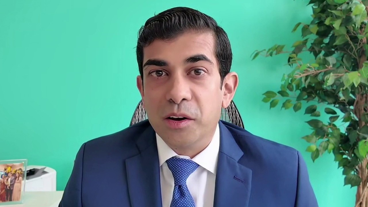 Latest on Warner Bros.-Paramount merger | ChicagoLIVE