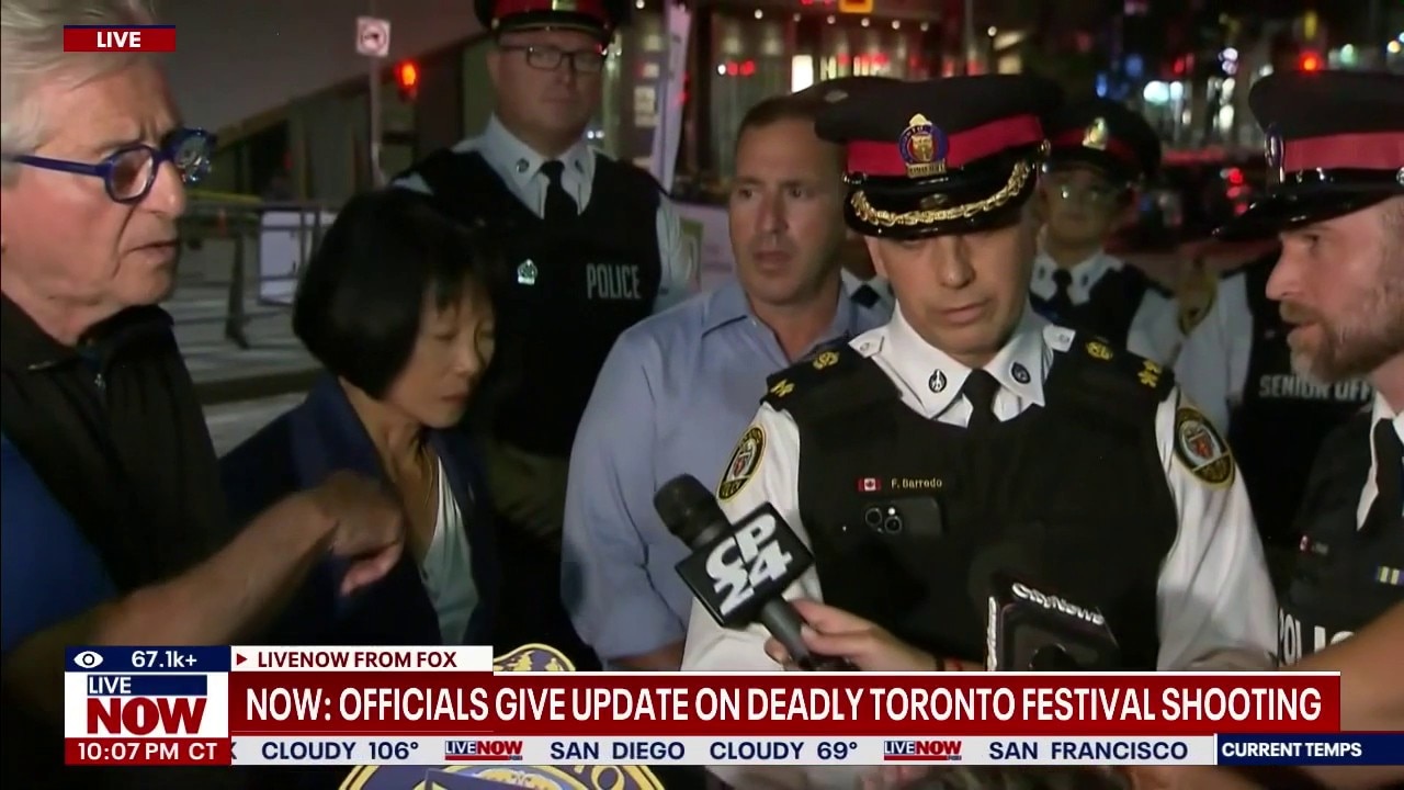 2 dead, 4 injured in Toronto festival shooting
