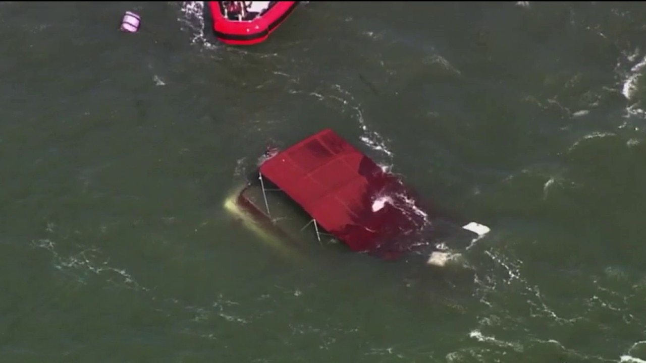1 dead, 2 missing after boat capsizes off Alcatraz Island