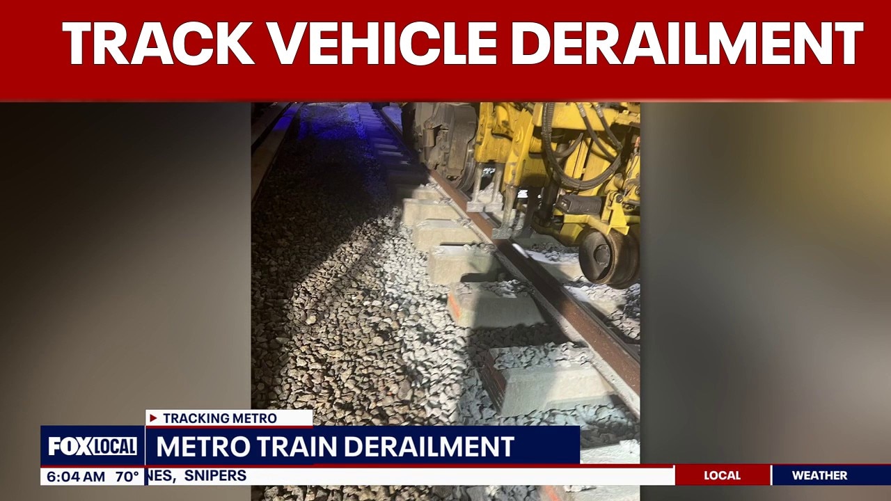 Metro Yellow Line delays after track vehicle derailment
