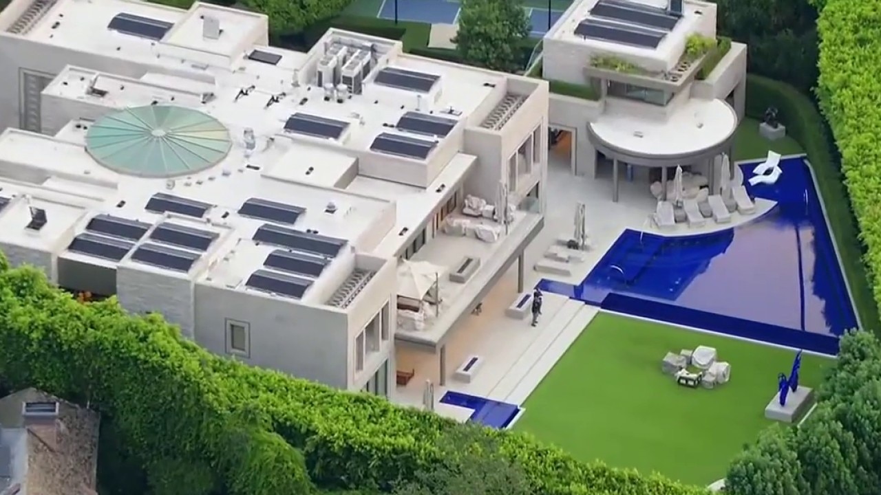 FBI raids Beverly Hills mansion of Stephen Cloobeck