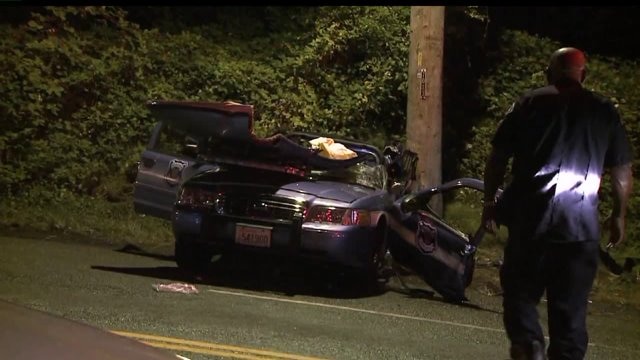 5 injured in accident after Seattle police officer loses control of vehicle