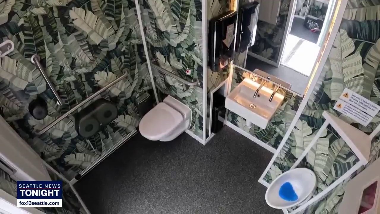 Seattle mayor unveils new Pioneer Square public bathrooms