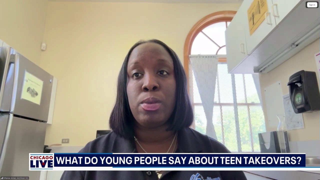 Chicago teens weigh in on ‘teen takeovers’ at community listening session | ChicagoLIVE