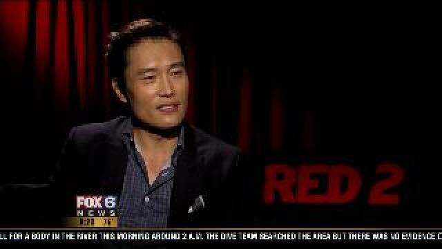 Lee Byung Hun talks with Gino