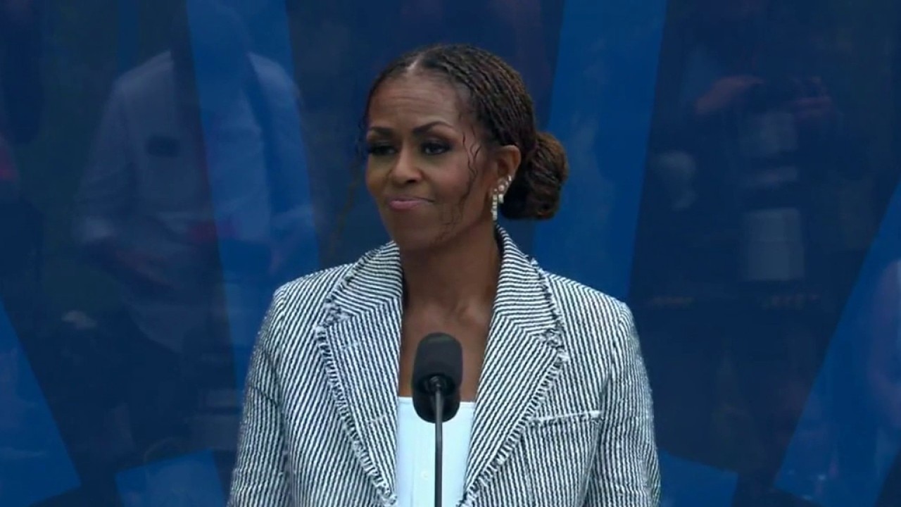 Michelle Obama delivers emotional address at Center opening