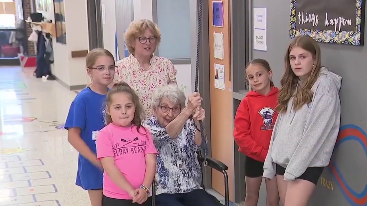 Former Waukesha teacher rings historic bell before school closes