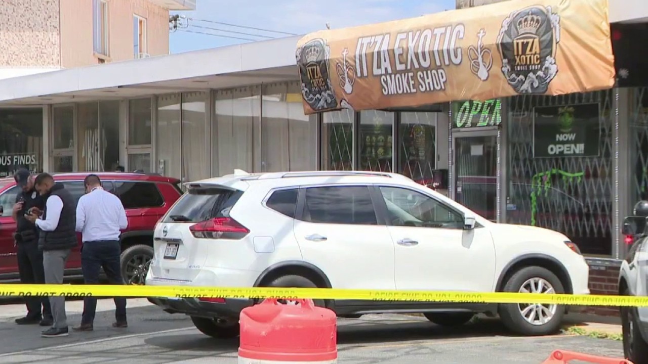 Man shot, killed near Appleton and Congress