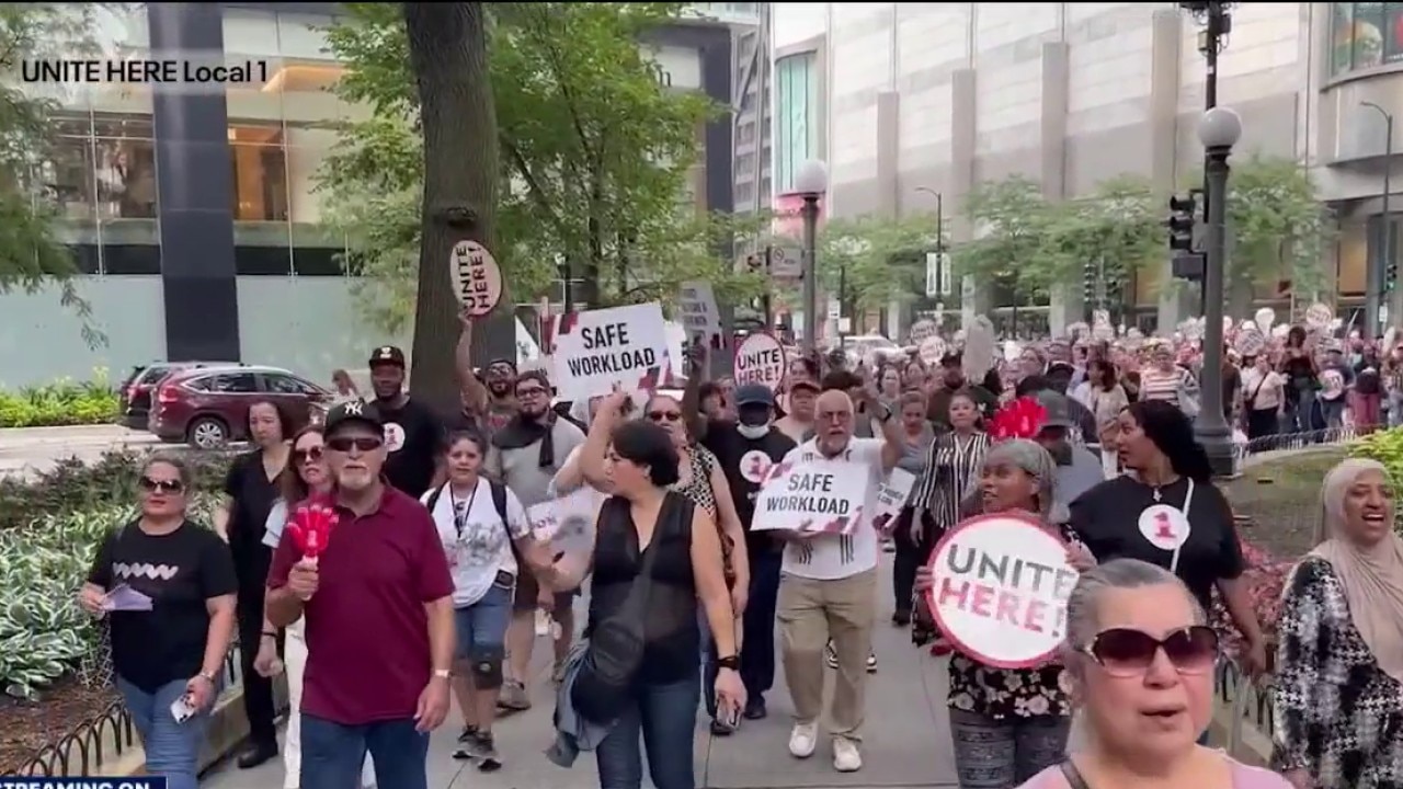 Chicago hotel workers authorize strike