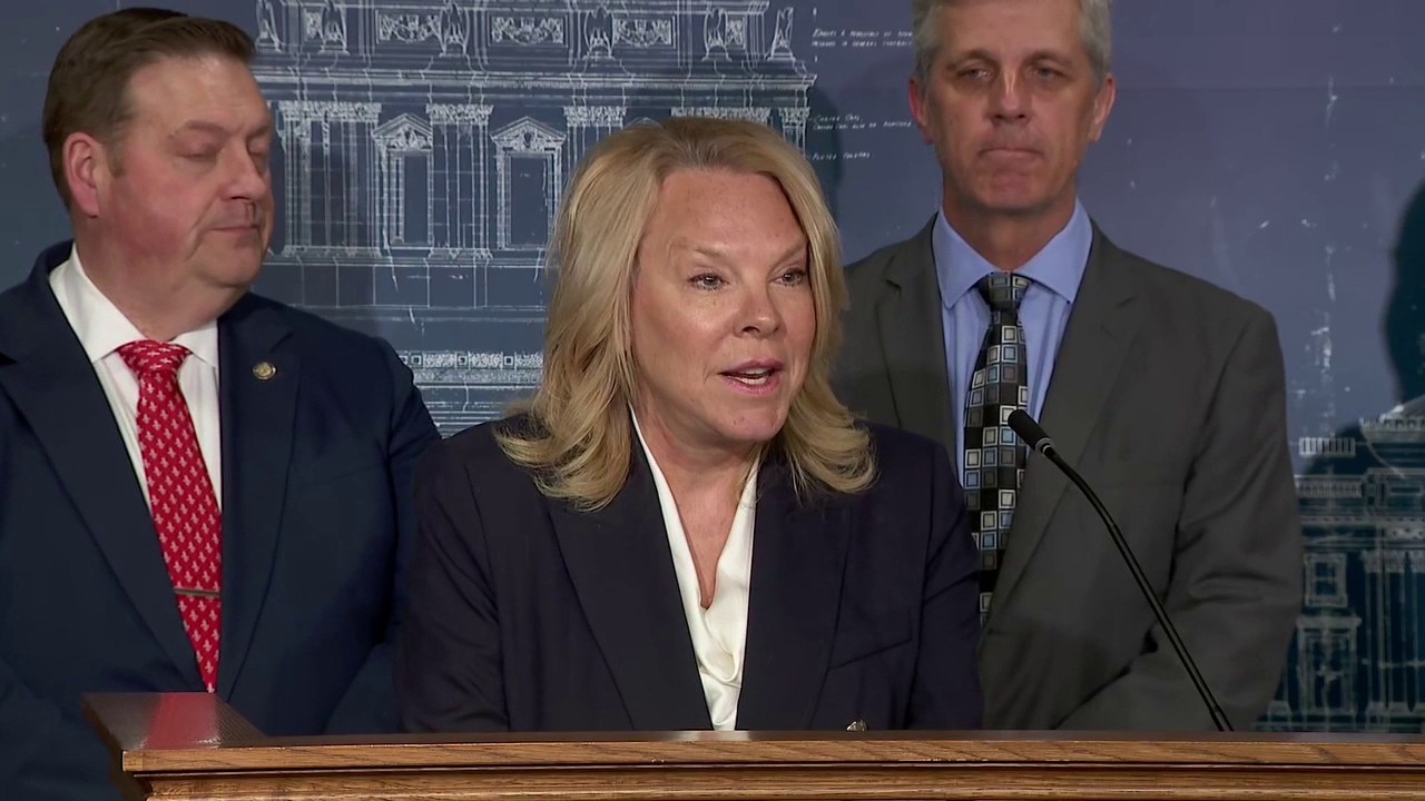 MN lawmakers propose 100% tax on stolen state money