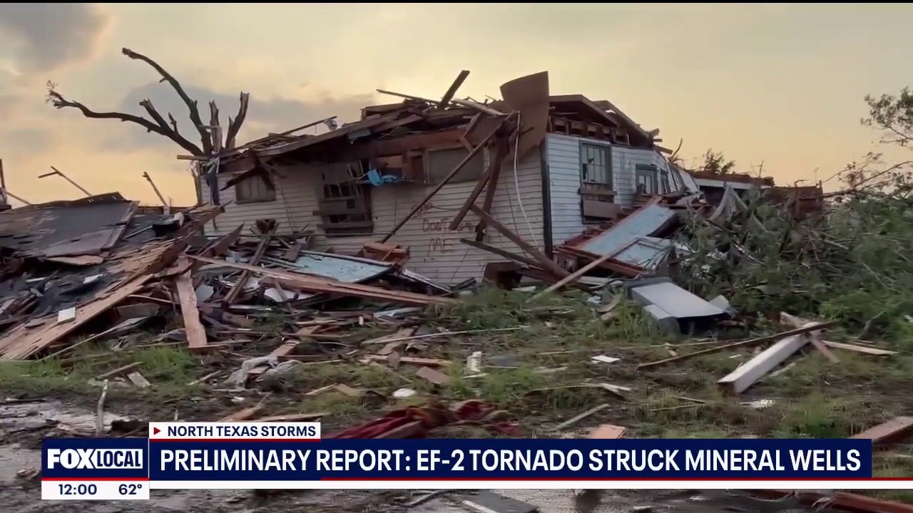 Mineral Wells working to clear tornado damage