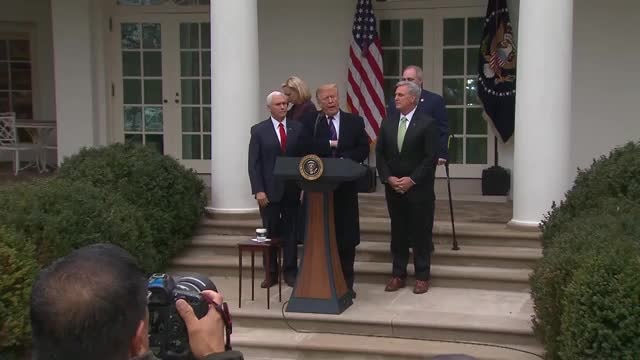Trump considers national emergency amid shutdown