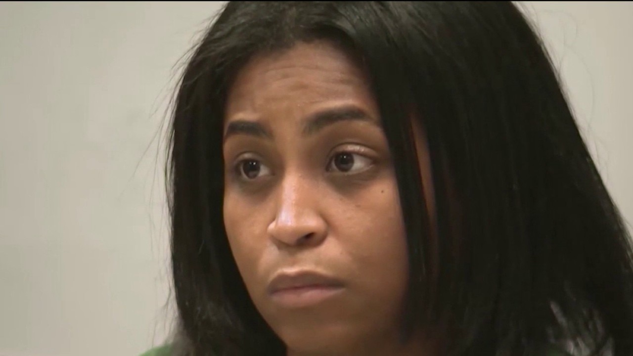 Mother charged in hot-car death allowed to trick-or-treat
