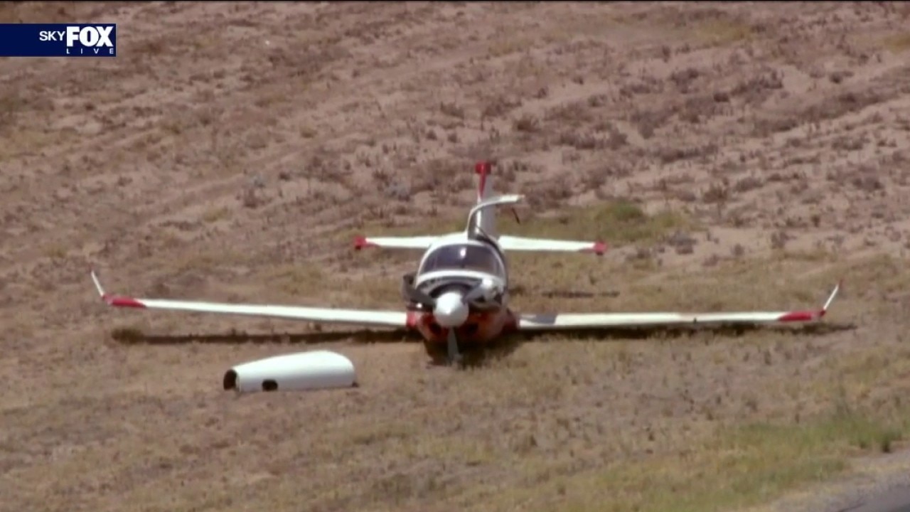 Small plane lands off runway in Queen Creek