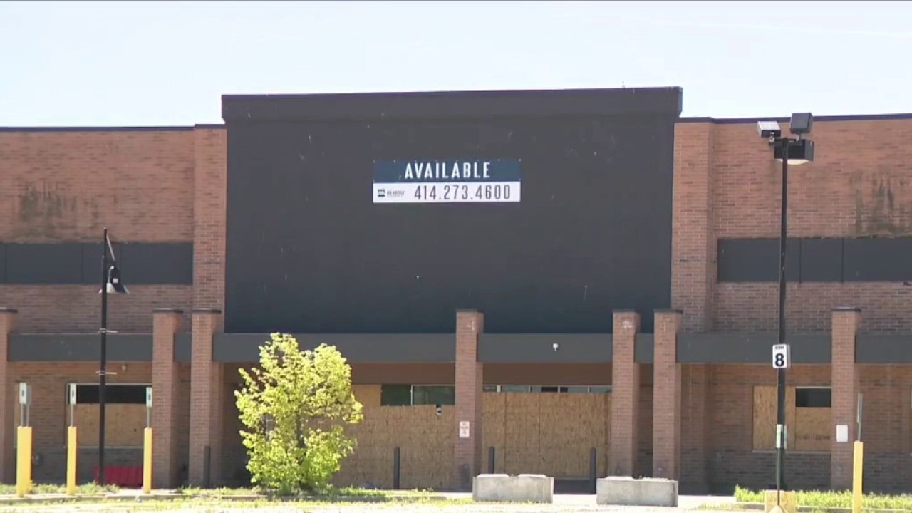 Proposed data center at Milwaukee's Midtown Center