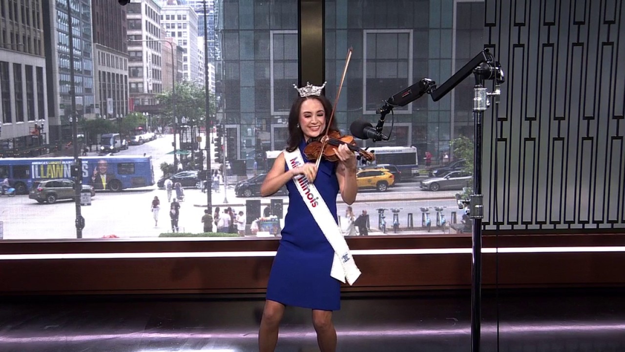 Watch Miss Illinois 2026 Kate Dimmett perform "Czardas" | ChicagoLIVE
