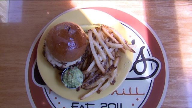Oscar`s Pub & Grill... YUM!!!