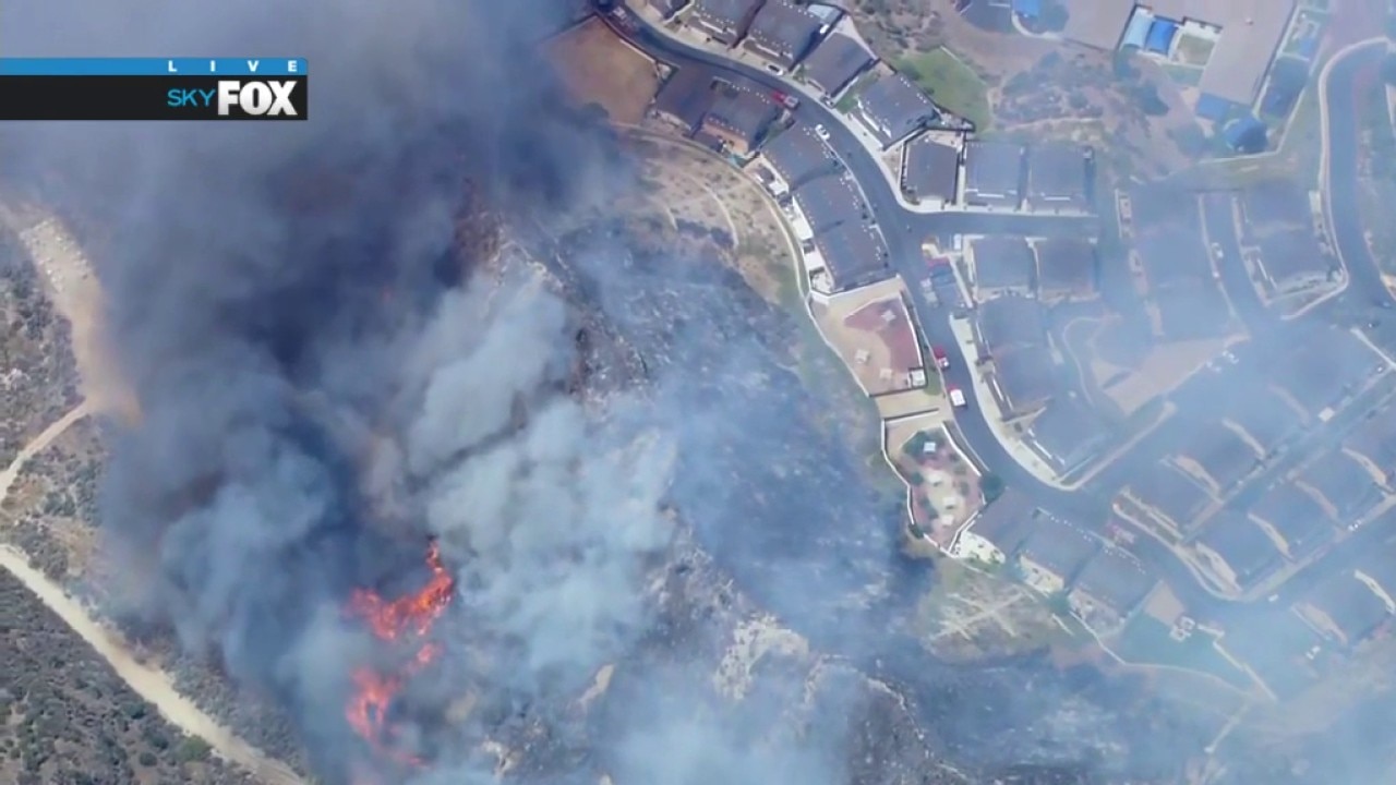 Brush fire erupts in Santa Clarita