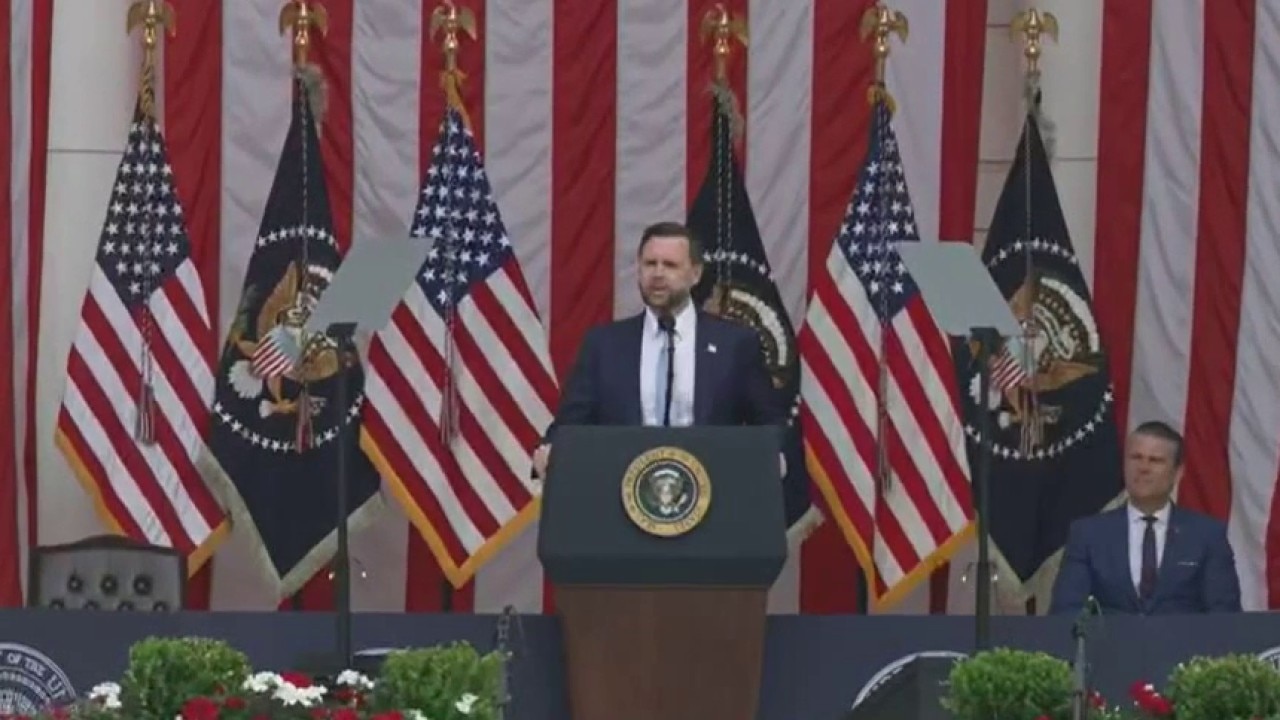 Honoring the fallen: Trump and Vance attend Arlington ceremony