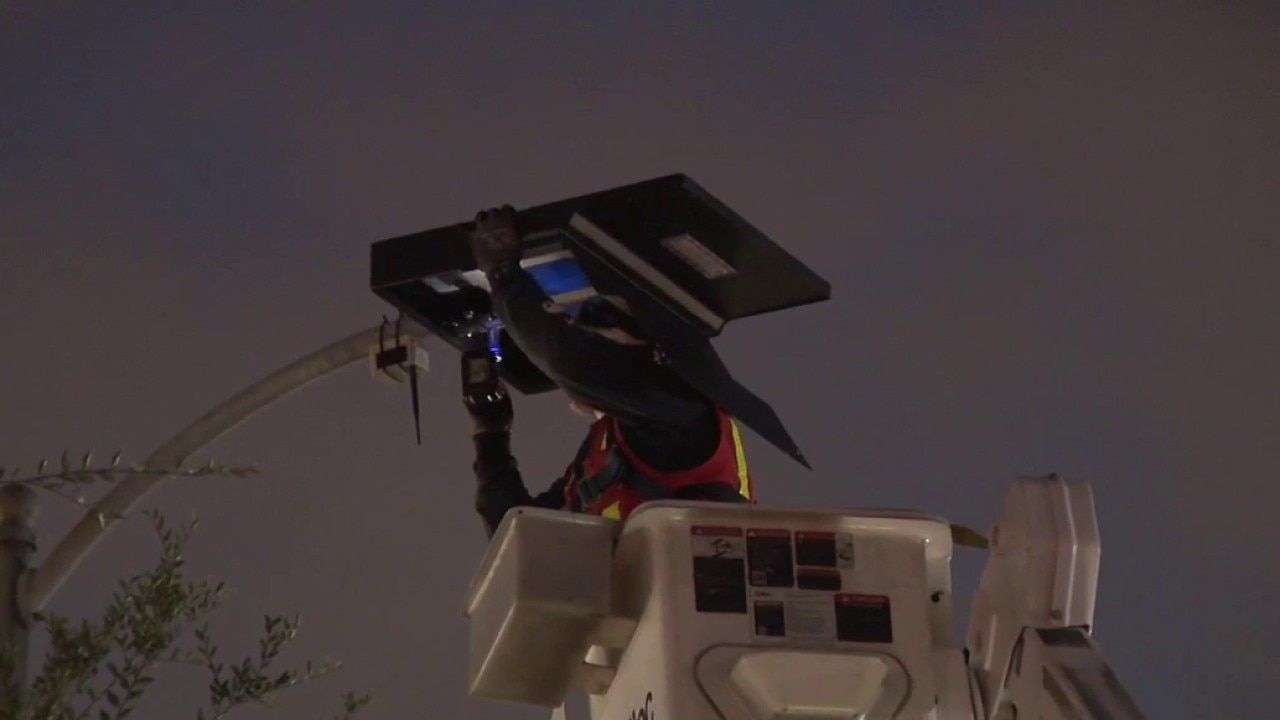 LA City installs new solar street lights