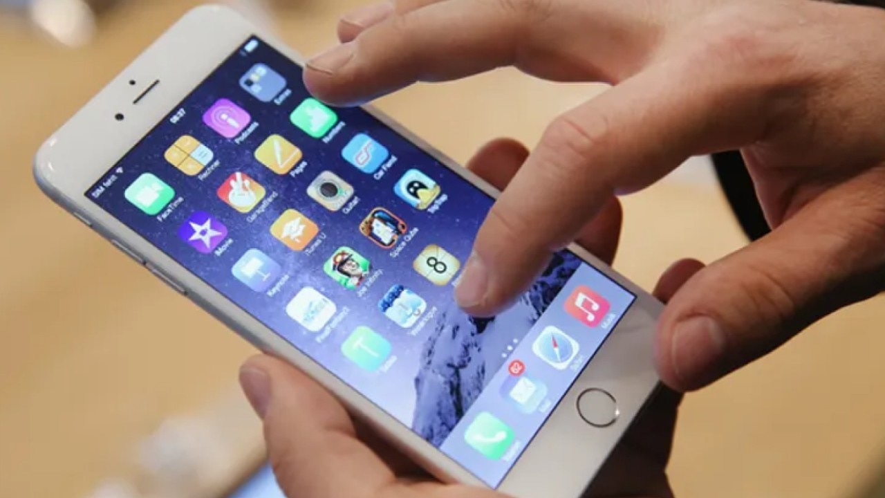 Tap-to-pay scams are on the rise: How to protect yourself