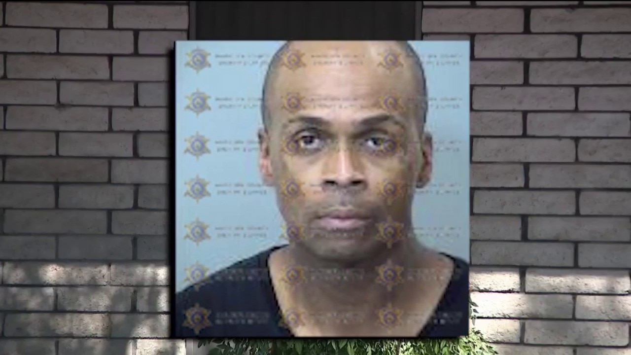 Homeowner shot inside own house by man he knew, Phoenix police say