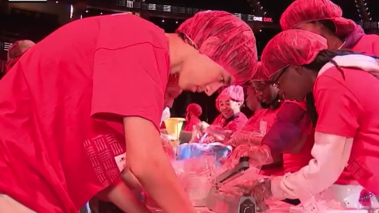 Atlanta Hawks host 6th annual Million Meal Pack