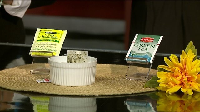 Tips: Amanda Shallow shows you how to hide the wrinkles around your eyes