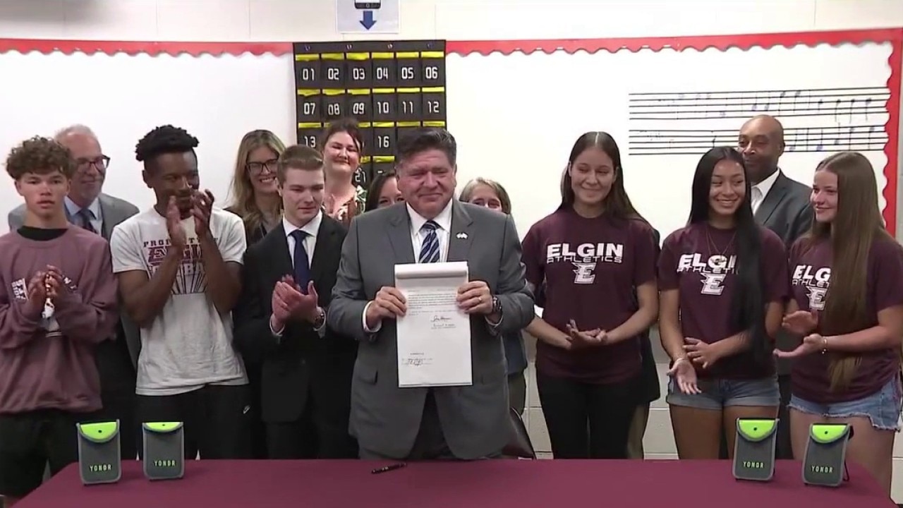 Gov. Pritzker signs bill banning cell phones in Illinois public schools