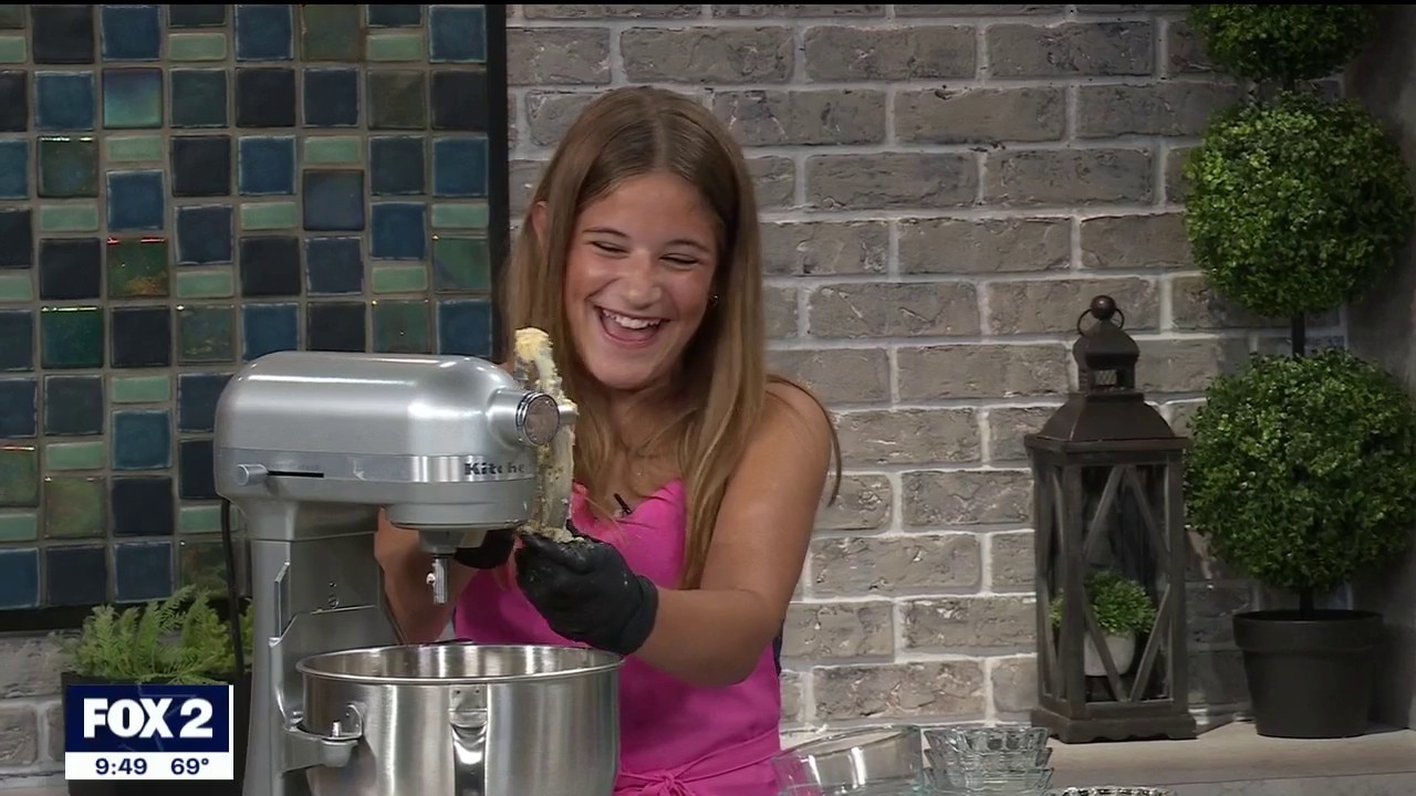 Making chocolate chip cookies with Chef Lidia