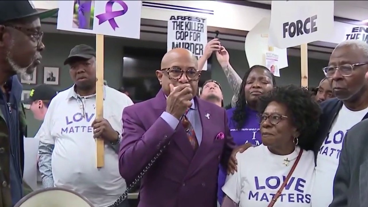 Mundelein cancels City Council meeting amid protests over deadly police shooting