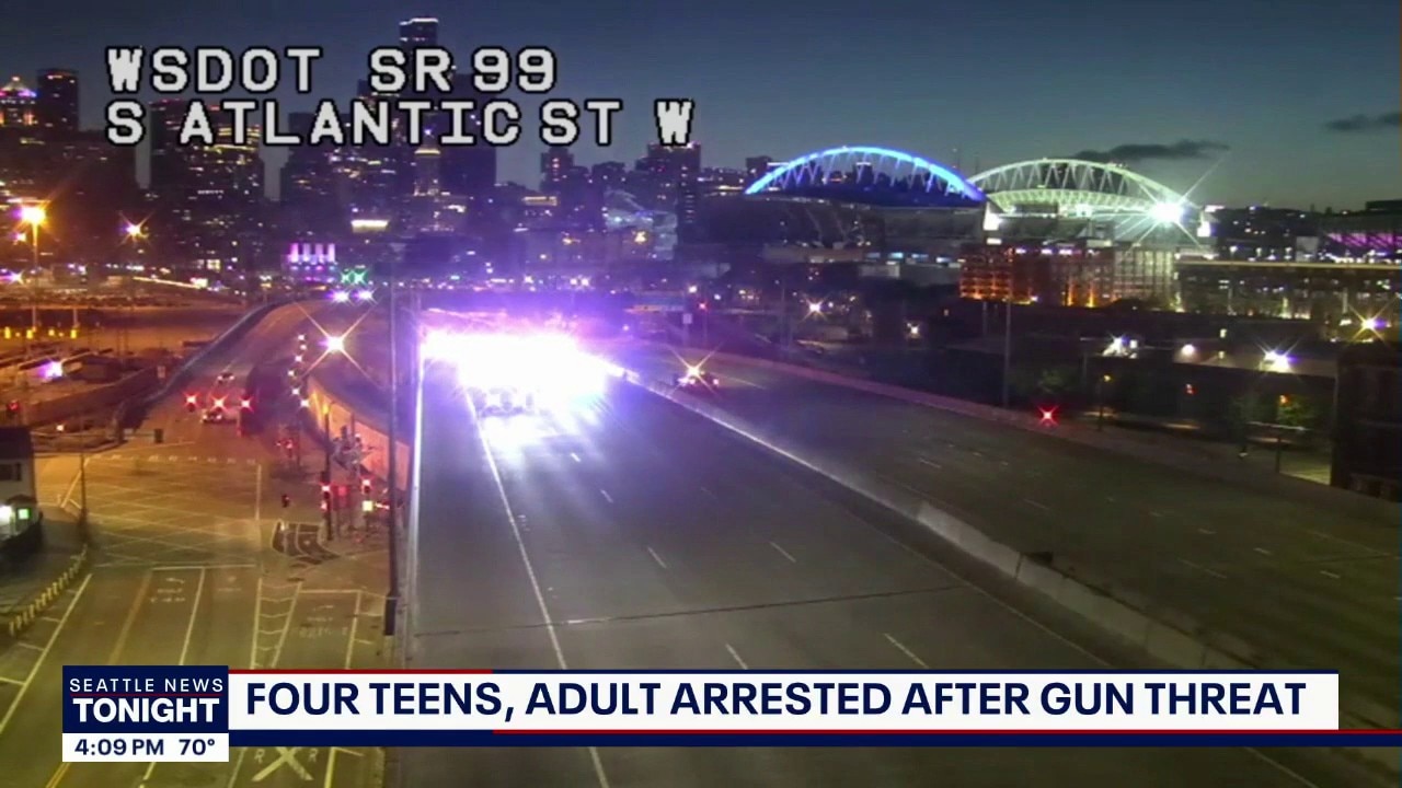 4 teens, adult arrested after gun threat in Seattle