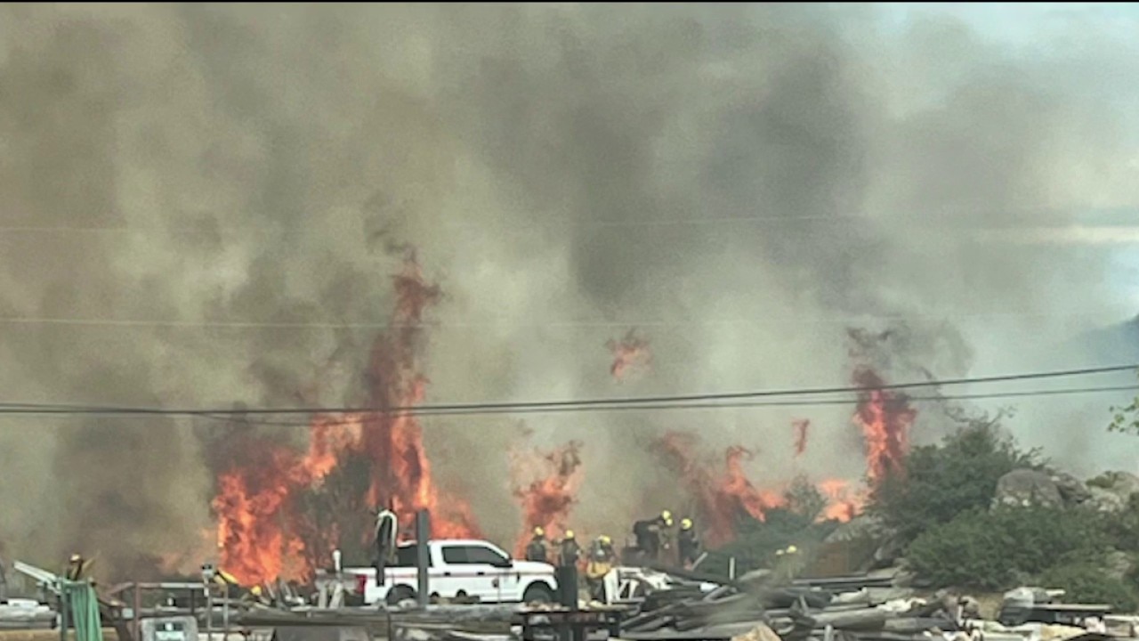 Wildfire forces evacuations near Yarnell