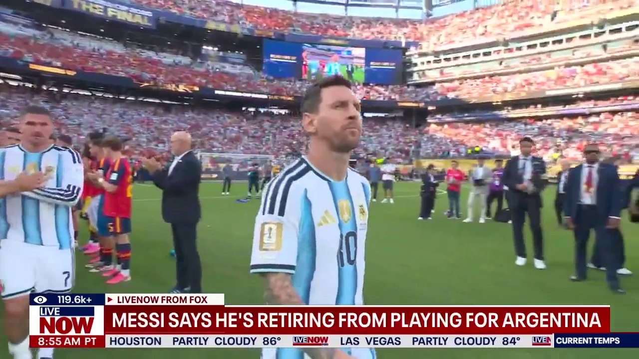 Lionel Messi retires from play for Argentina 