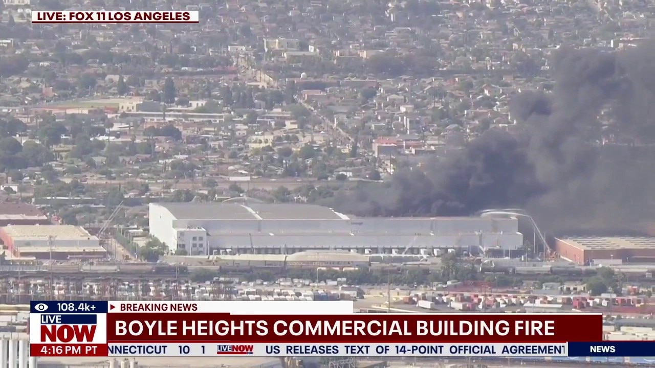 Massive fire at Los Angeles area warehouse