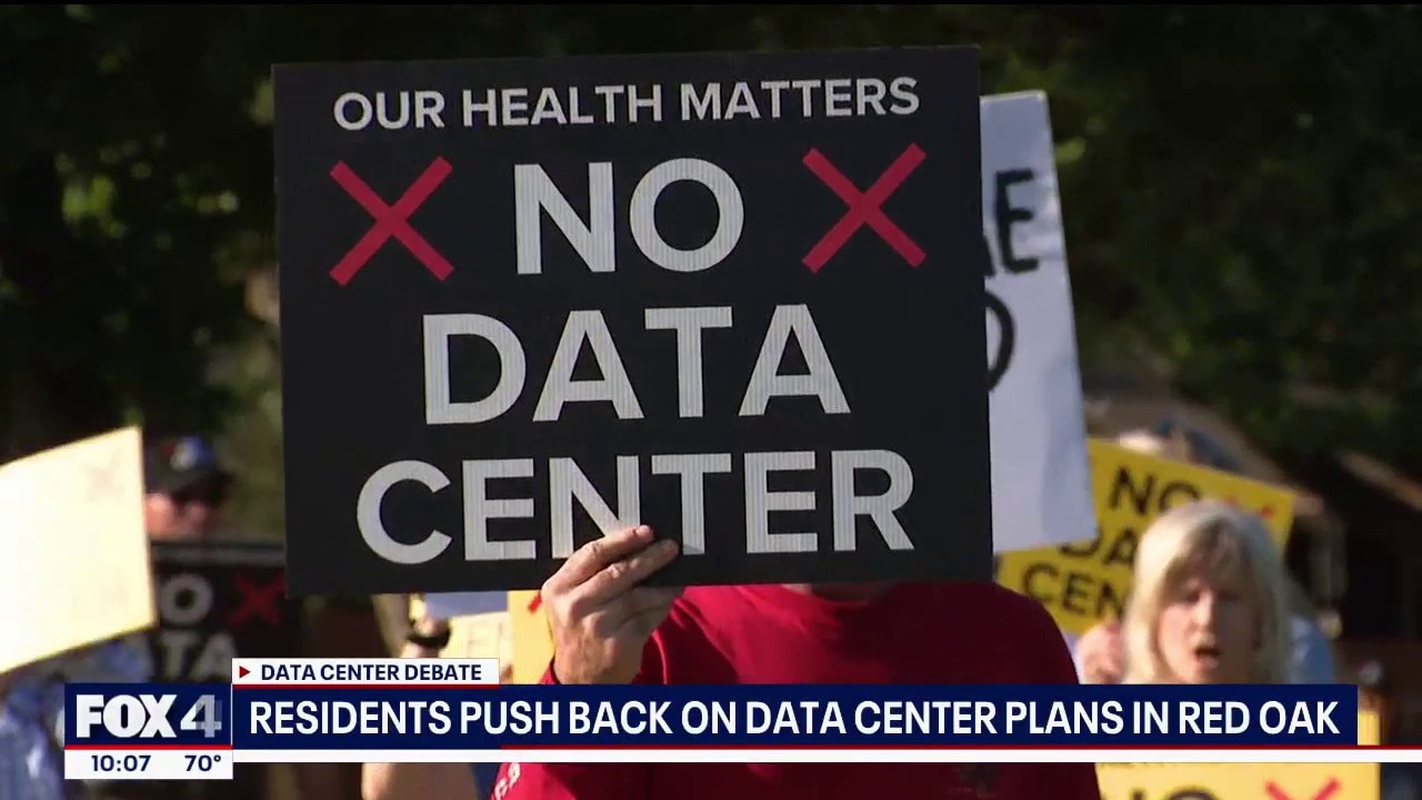 Red Oak residents push back on building data center