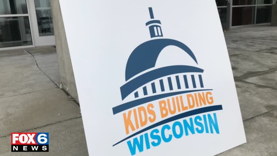 Kids Building Wisconsin at Milwaukee Tool
