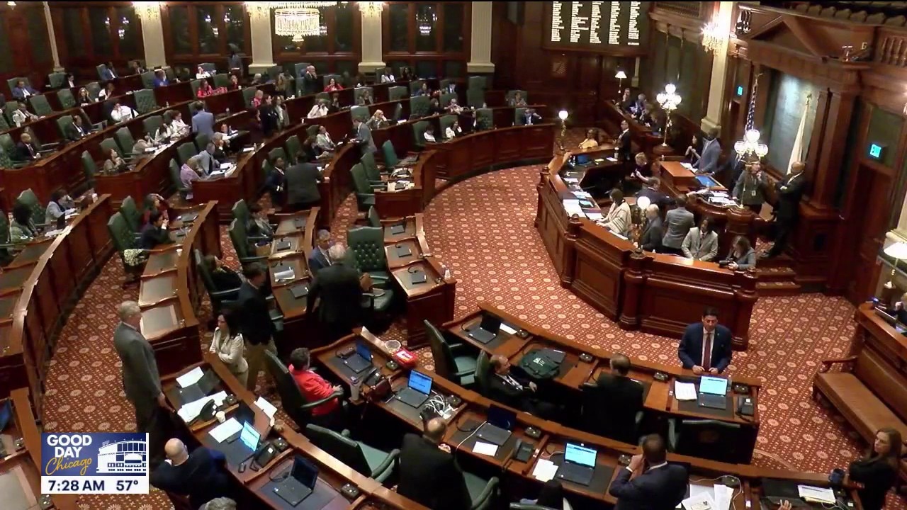 Illinois fails to pass last-minute Bears stadium bill before session ends