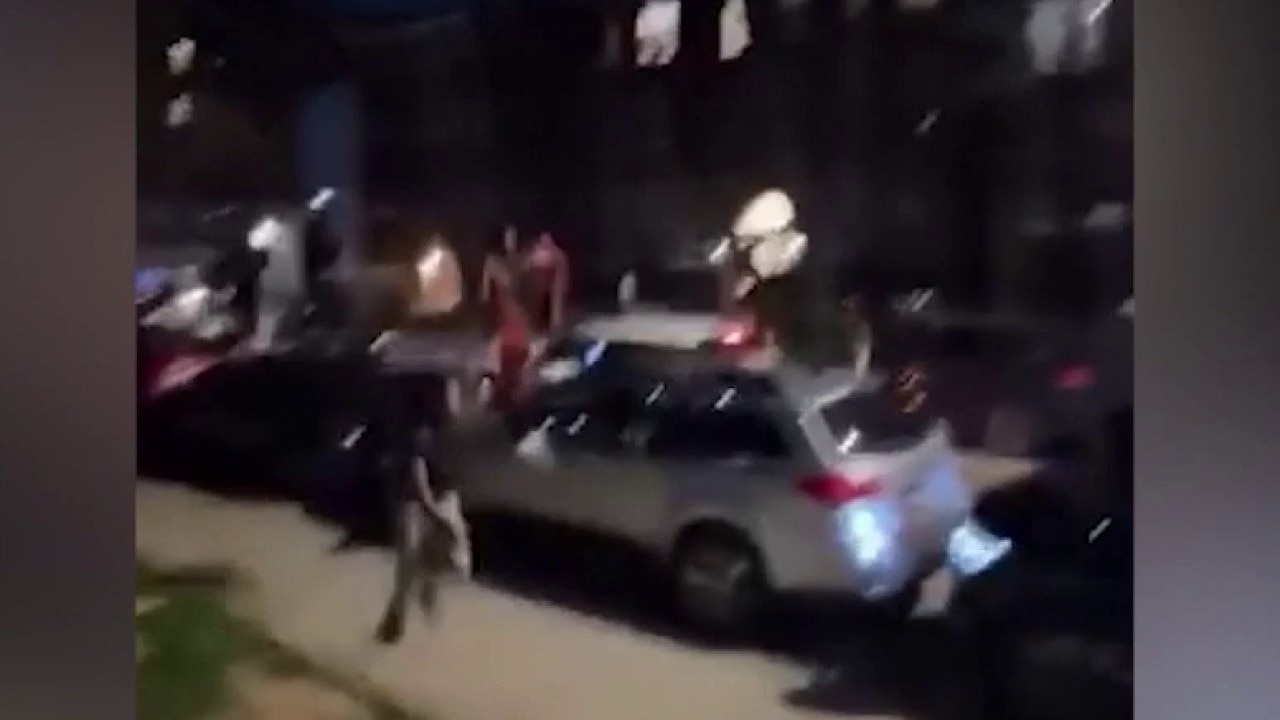 Parents respond to Chicago teen takeovers with parent takeovers