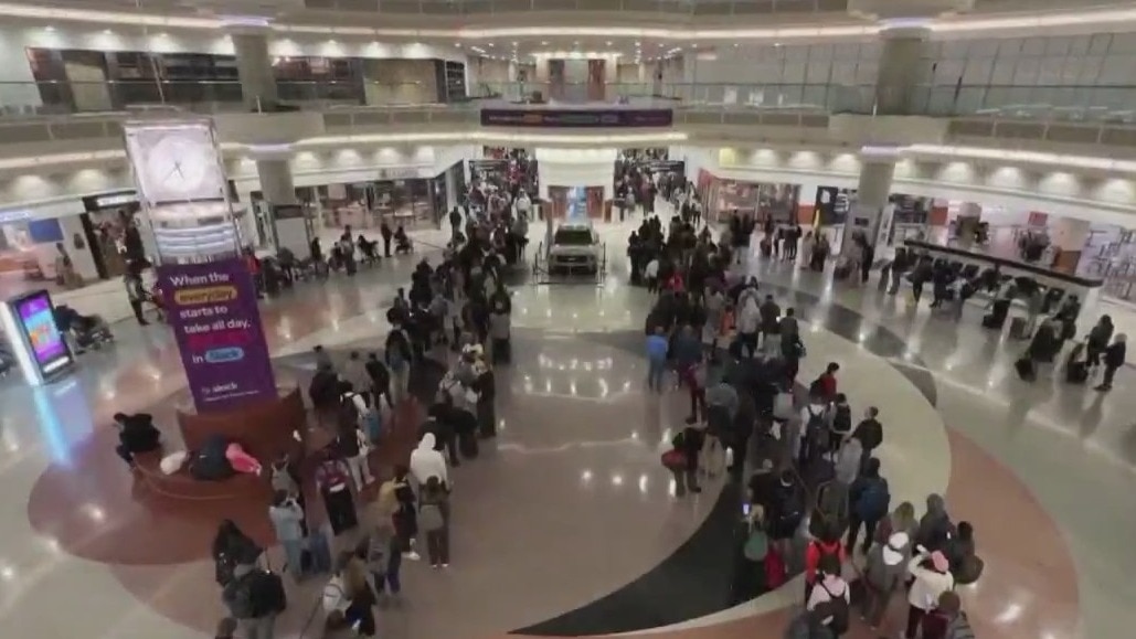 Busy Thanksgiving travel day in metro Atlanta