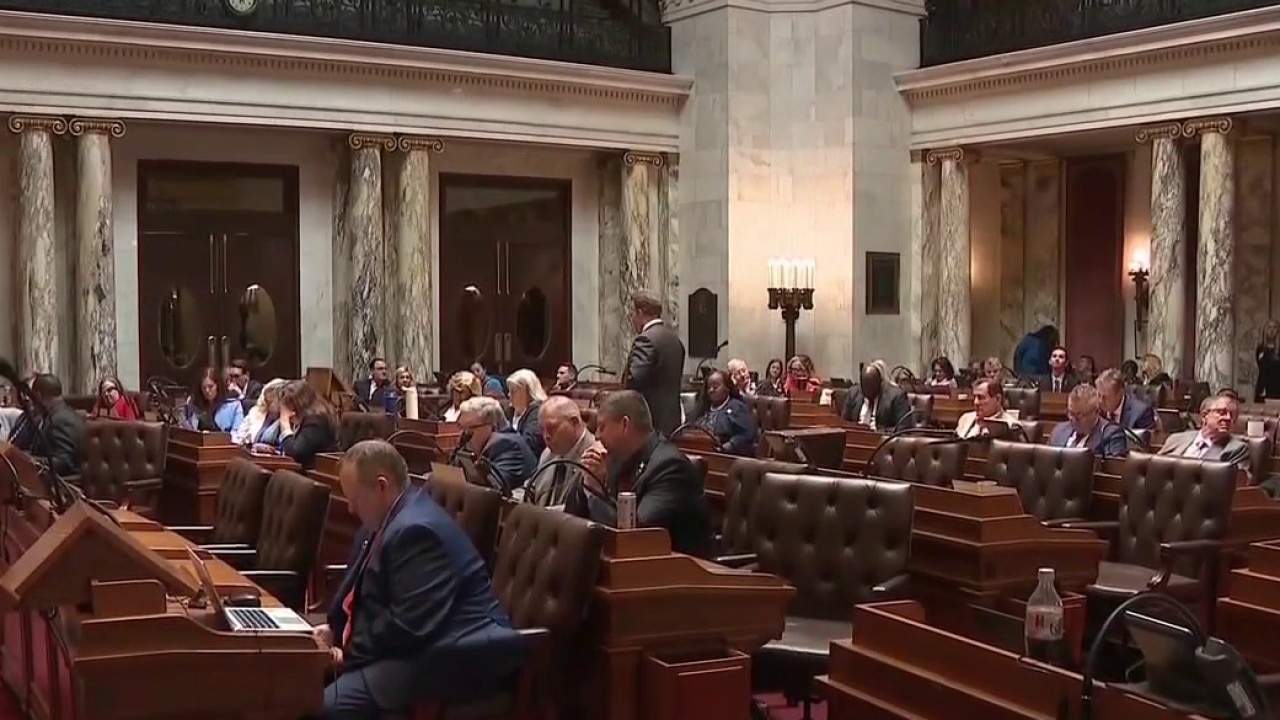Wisconsin school funding, tax rebate bill fails