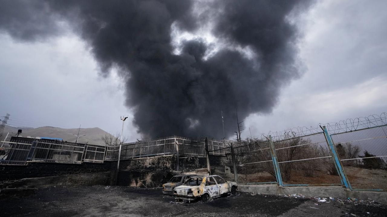 Oil prices soar &amp; diplomats in Saudi Arabia evacuate amid war with Iran